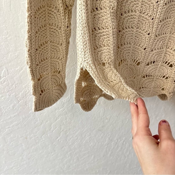 Chaser Cream Knit Crochet Scallop Slit Long Sleeve Pullover Sweater Small - Picture 2 of 6